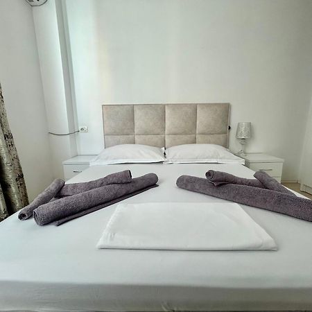 A&X Lovely And Central Apartment - 24H Self Check-In Tirana Zewnętrze zdjęcie