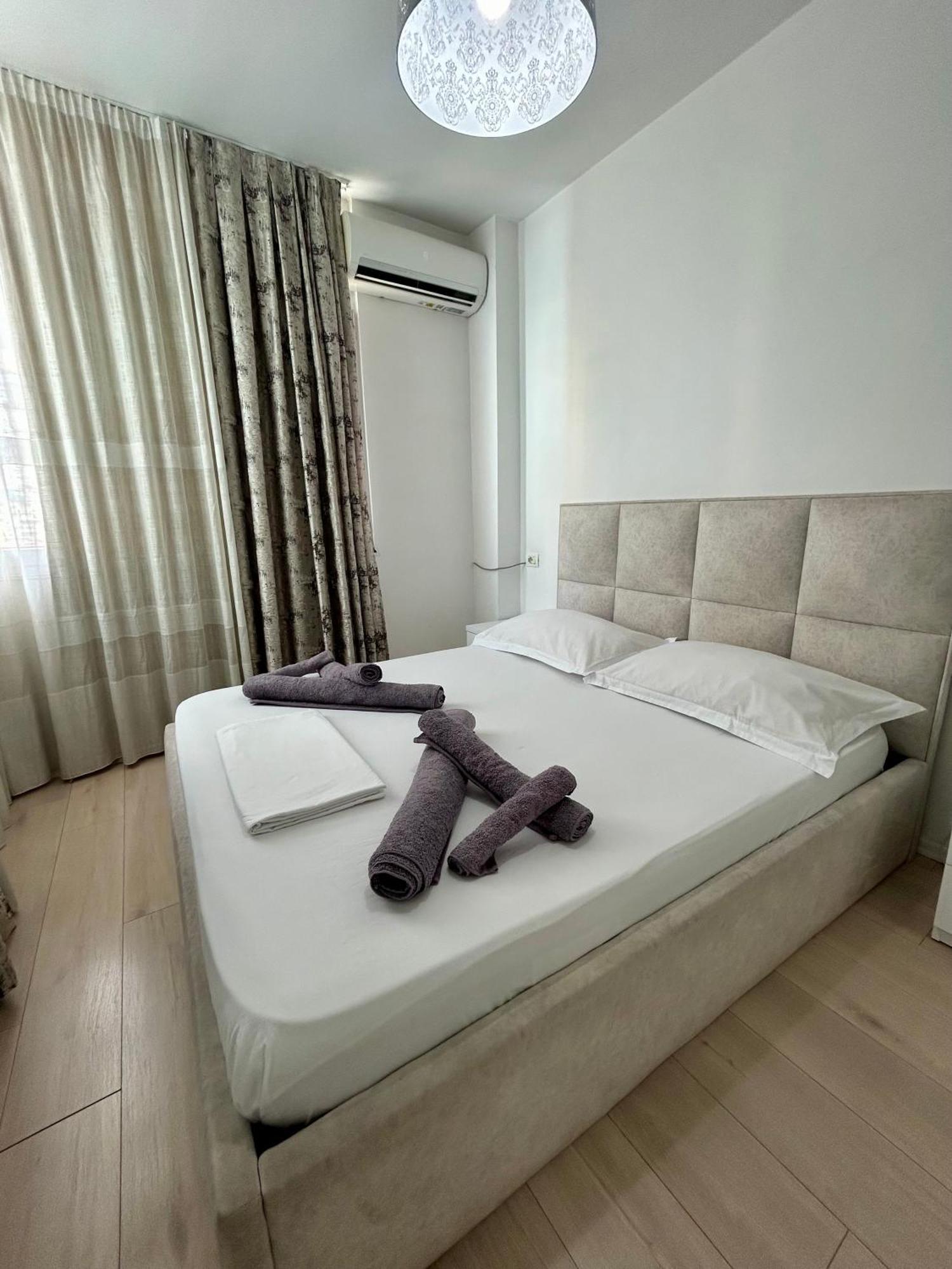 A&X Lovely And Central Apartment - 24H Self Check-In Tirana Zewnętrze zdjęcie