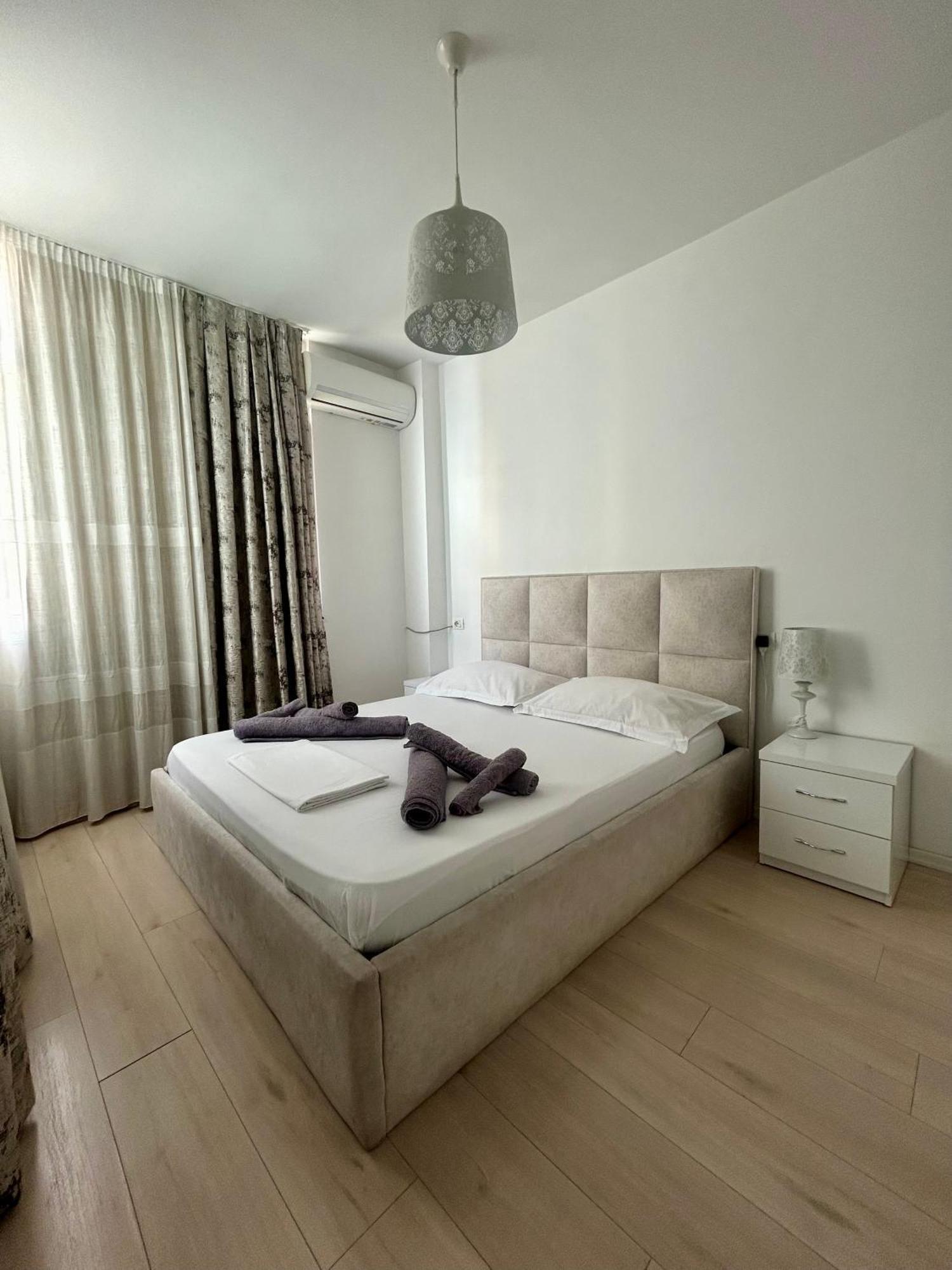 A&X Lovely And Central Apartment - 24H Self Check-In Tirana Zewnętrze zdjęcie