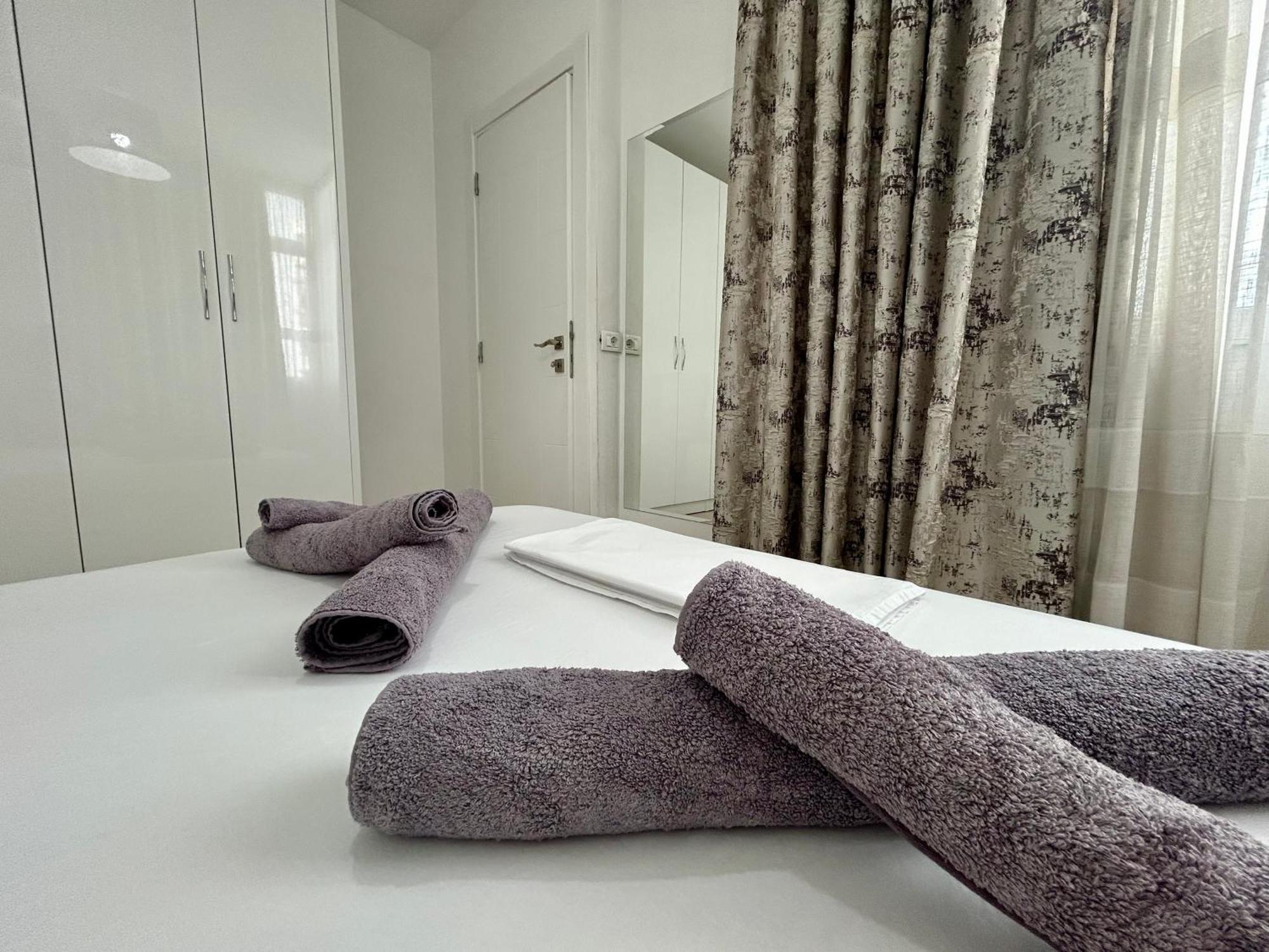 A&X Lovely And Central Apartment - 24H Self Check-In Tirana Zewnętrze zdjęcie