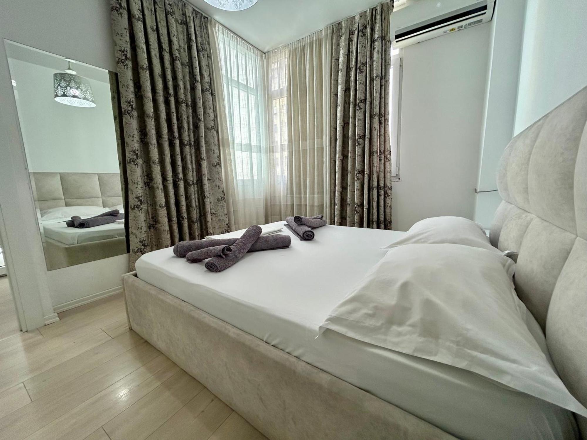 A&X Lovely And Central Apartment - 24H Self Check-In Tirana Zewnętrze zdjęcie