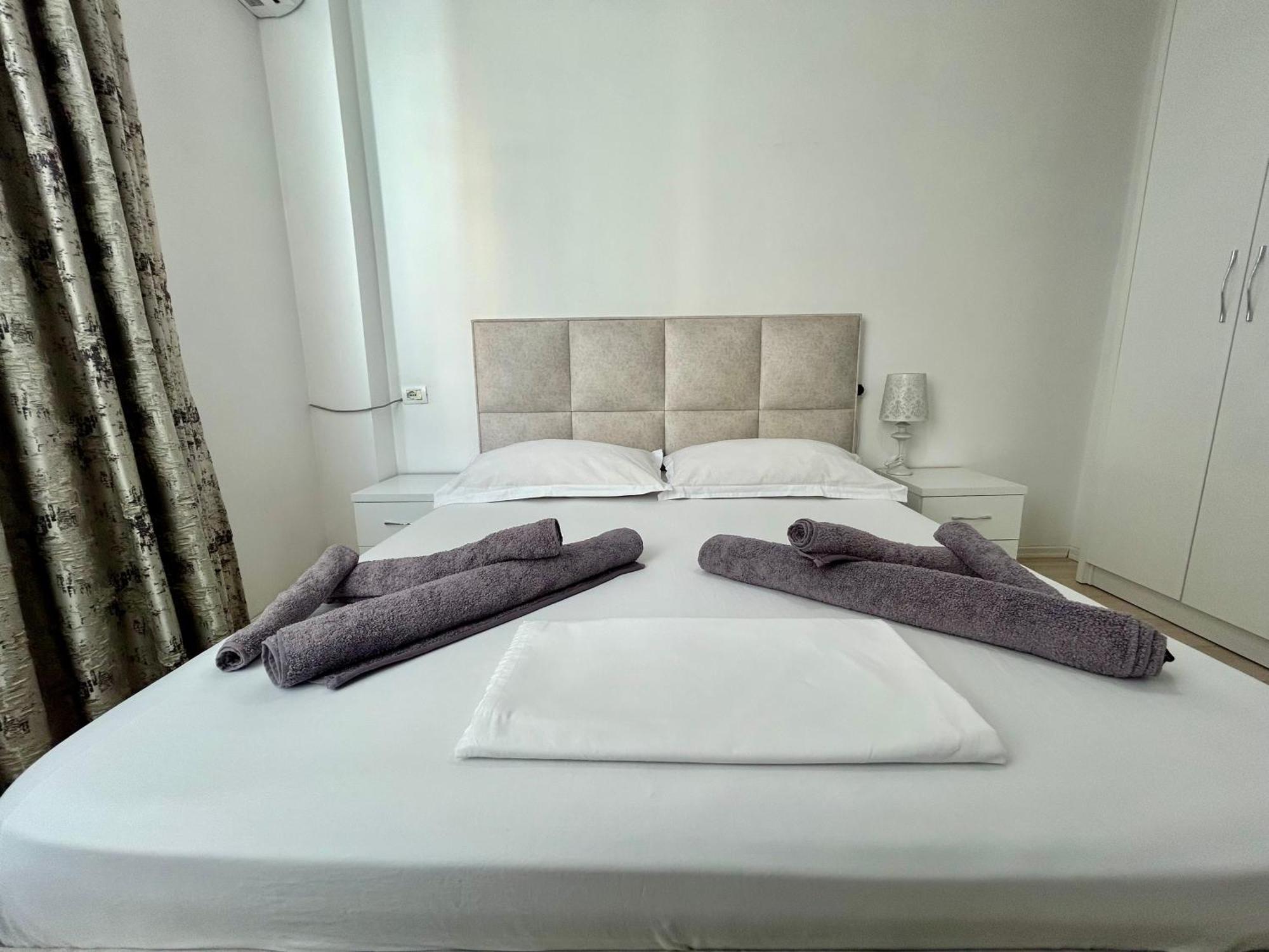 A&X Lovely And Central Apartment - 24H Self Check-In Tirana Zewnętrze zdjęcie