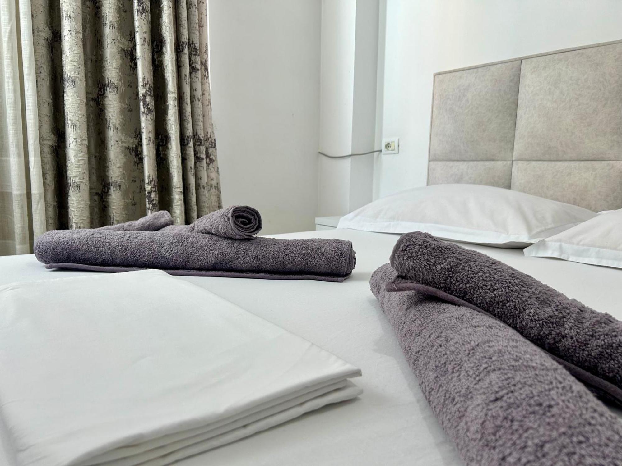 A&X Lovely And Central Apartment - 24H Self Check-In Tirana Zewnętrze zdjęcie